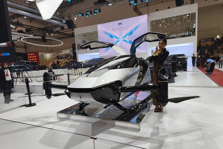 GIIAS 2025, mobil terbang xpeng, XPeng AeroHT X2, Mobil Terbang XPeng AeroHT X2 Mejeng di GIIAS 2025