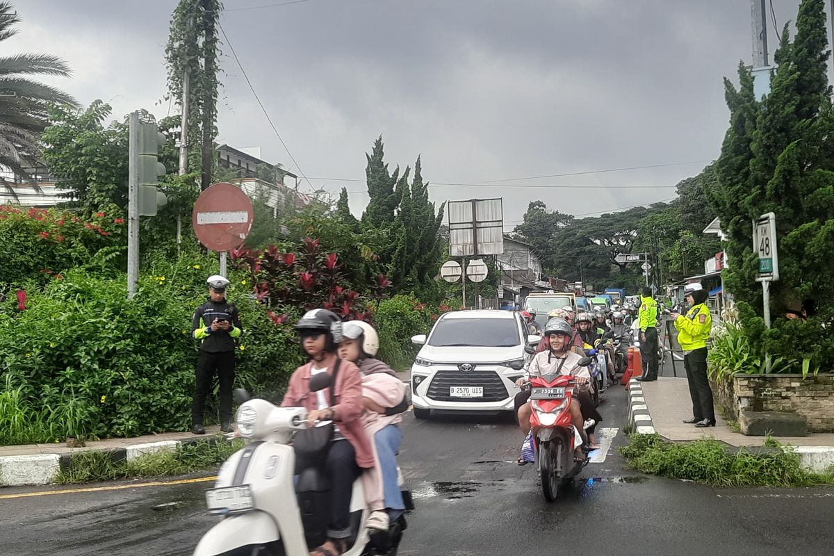 Update Info Jalur Puncak Bogor, One Way dari Puncak Menuju Jakarta