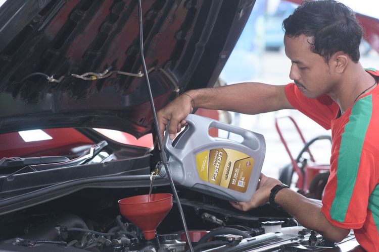 mobil, macet, perawatan, Perawatan, perkotaan, ganti oli, Mobil Sering Terjebak Macet di Kota? Ini Perawatan yang Wajib Dilakukan