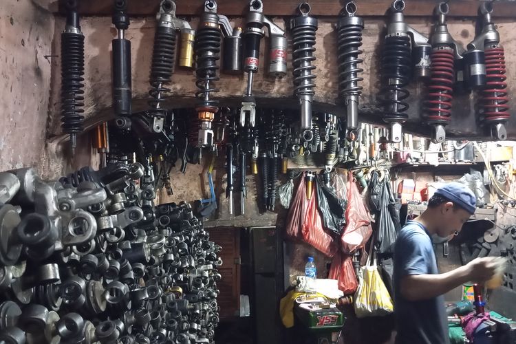 Kenyamanan Berkendara, preload, rebound, Preload, Rebound, kenyamanan berkendara, pengaturan suspensi, Mengenal Istilah Rebound dan Preload pada Suspensi Motor