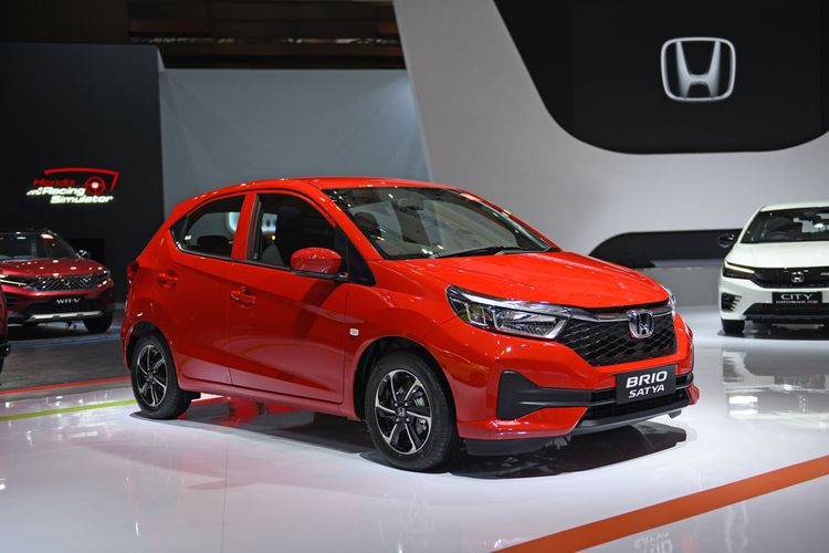 Daihatsu Sigra, Toyota Calya, Penjualan LCGC, penjualan LCGC, tren pasar otomotif, Penjualan LCGC Turun Drastis Mei 2025, Daihatsu Sigra Masih Teratas