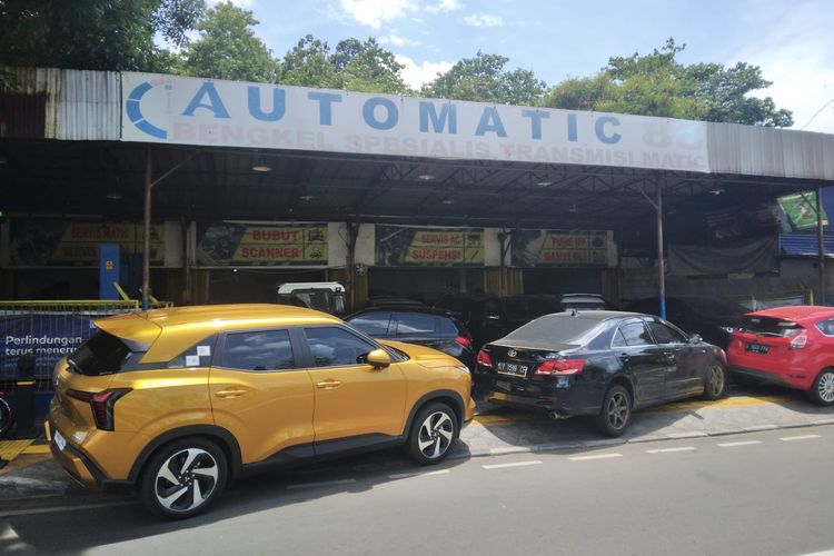 mobil bekas, mobil matik, transmisi matik, harga mobil matik, Showroom mobil bekas, Harga Mobil Matik Bekas Masih Lebih Mahal daripada Manual