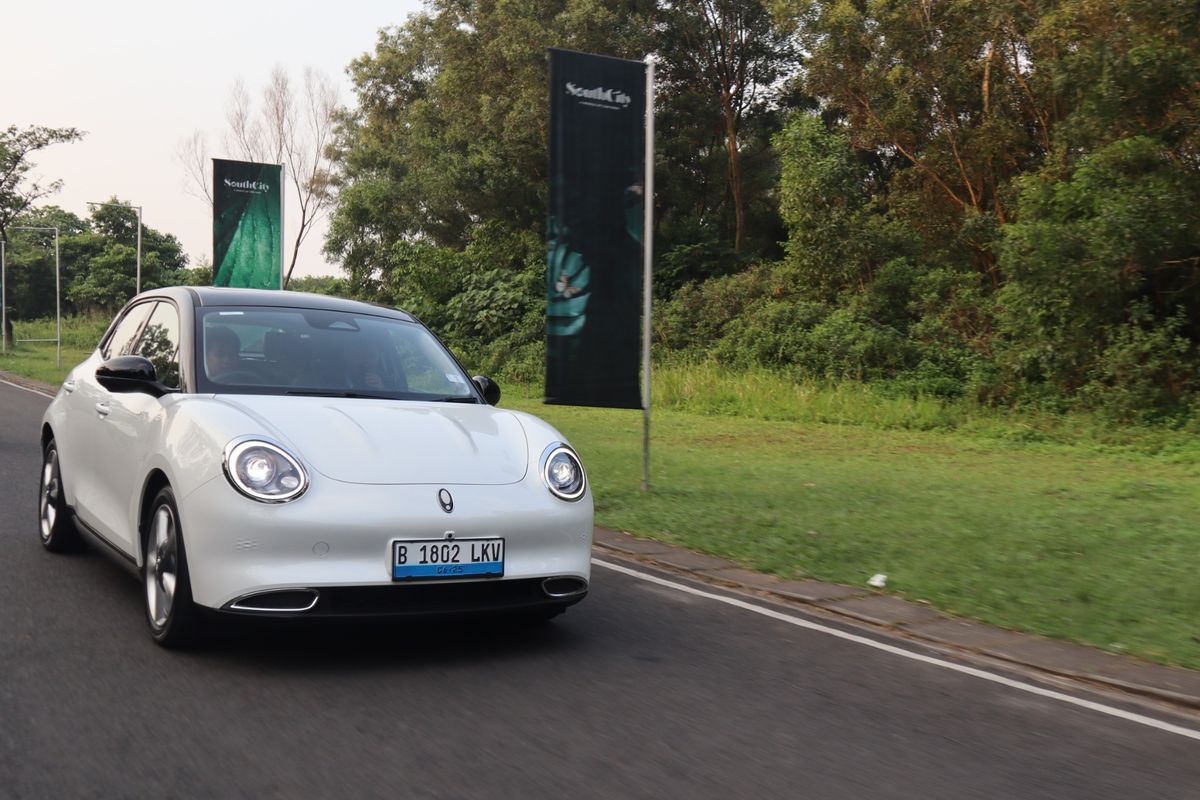 Mengemudikan GWM Ora 03: Mobil Listrik dengan Desain Unik