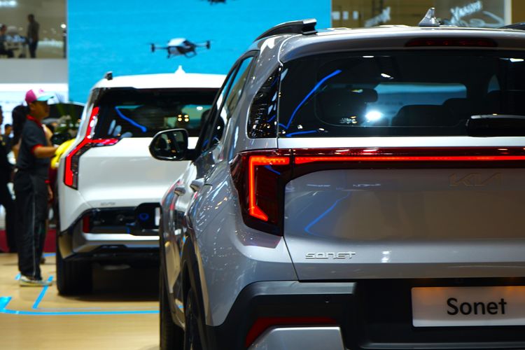 pameran, Kia Sonet, fitur, ADAS, turbo, Kia Seltos, GIIAS 2025, Duet SUV Stylis Kia di Lantai GIIAS 2025