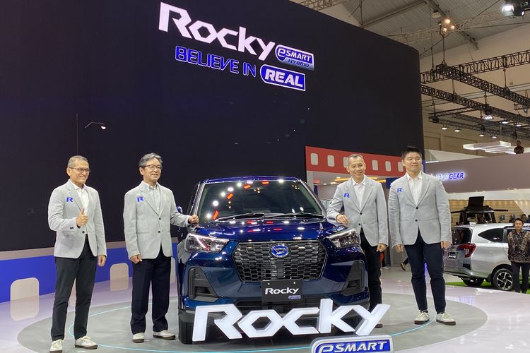 Daihatsu, Rocky e-Smart Hybrid, Rocky e-smart Hybrid, GIIAS, Rocky hybrid, Rocky Hybrid, Gaikindo Indonesia International Auto Show, GIIAS 2025, Harga Resmi Daihatsu Rocky e-Smart Hybrid, Lebih Murah dari Ekspektasi