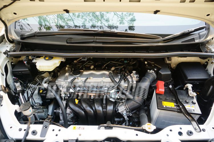 toyota voxy, desain modern, MPV keluarga, Konsumsi bahan bakar efisien, Konsumsi BBM Toyota Voxy dari Pengalaman Dirly Idol