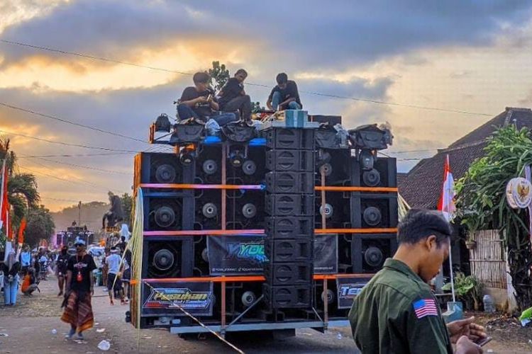 truk, KNKT, sound system, sound horeg, Fenomena Sound Horeg dari Sisi Keselamatan Berkendara