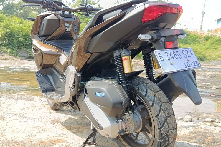 motor baru, beli motor, ADV 160, ADV 160 RoadSync, Desain Honda ADV 160, Bahas Honda ADV 160 ABS RoadSync, Warna Khusus yang Menawan