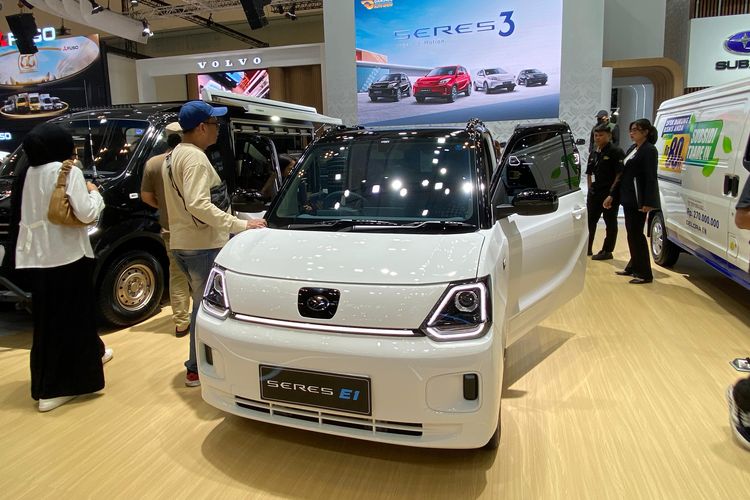 kelebihan dan kekurangan, BYD Atto 1, GIIAS 2025, Daihatsu Ayla, mobil listrik, MPV Premium, Hotman Paris, Kelebihan dan Kekurangan, Chery, Mobil Listrik, Seres E1, Mobil listrik, mpv premium, Daihatsu ayla, Populer Otomotif, artikel terpopuler, Kelebihan dan kekurangan, Plus Minus BYD Atto 1, MPV Premium Hotman Paris