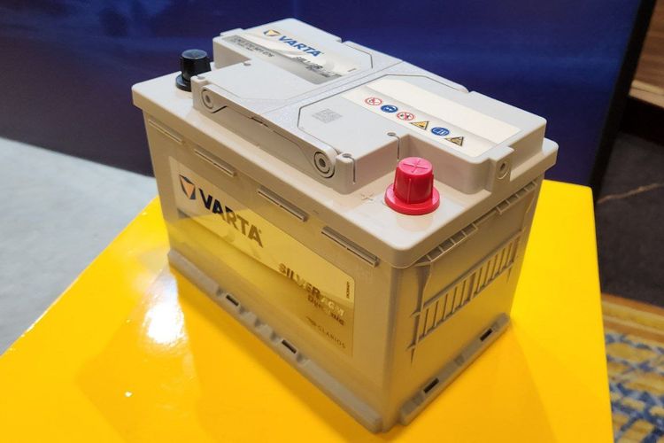 Rusli Nauli Lie, perawatan aki mobil, serbuk putih aki, korosi terminal aki, Mengapa Serbuk Putih di Aki Mobil Berbahaya?