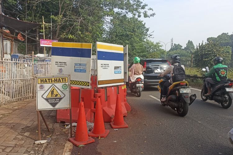 Road Safety Association, pramono anung, Kemacetan Jakarta, trotoar tb simatupang, Pemangkasan Trotoar di TB Simatupang: Solusi atau Ancaman?