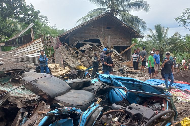 rem blong, turunan, Rem blong, truk rem blong, kecelakaan maut purworejo, Kecelakaan di Jalur Tengkorak Purworejo, 11 Tewas Akibat Truk Rem Blong