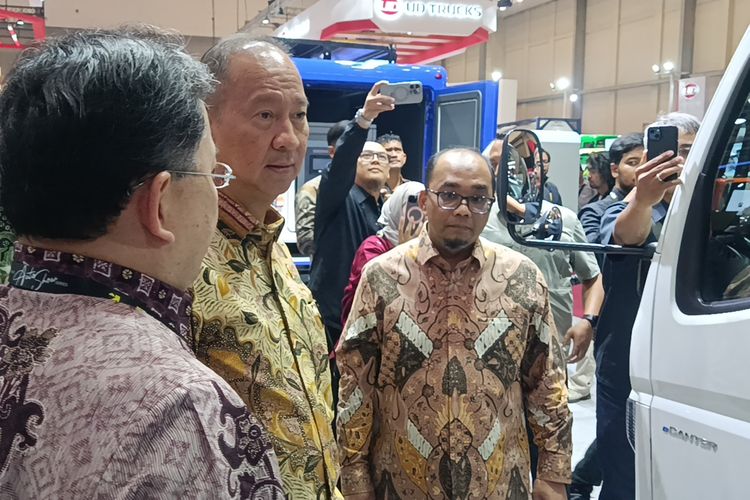 Mitsubishi Fuso, eCanter, truk listrik, Mitsubishi fuso, Truk listrik, agus gumiwang, Agus Gumiwang Minta Mitsubishi Fuso Tambah eCanter