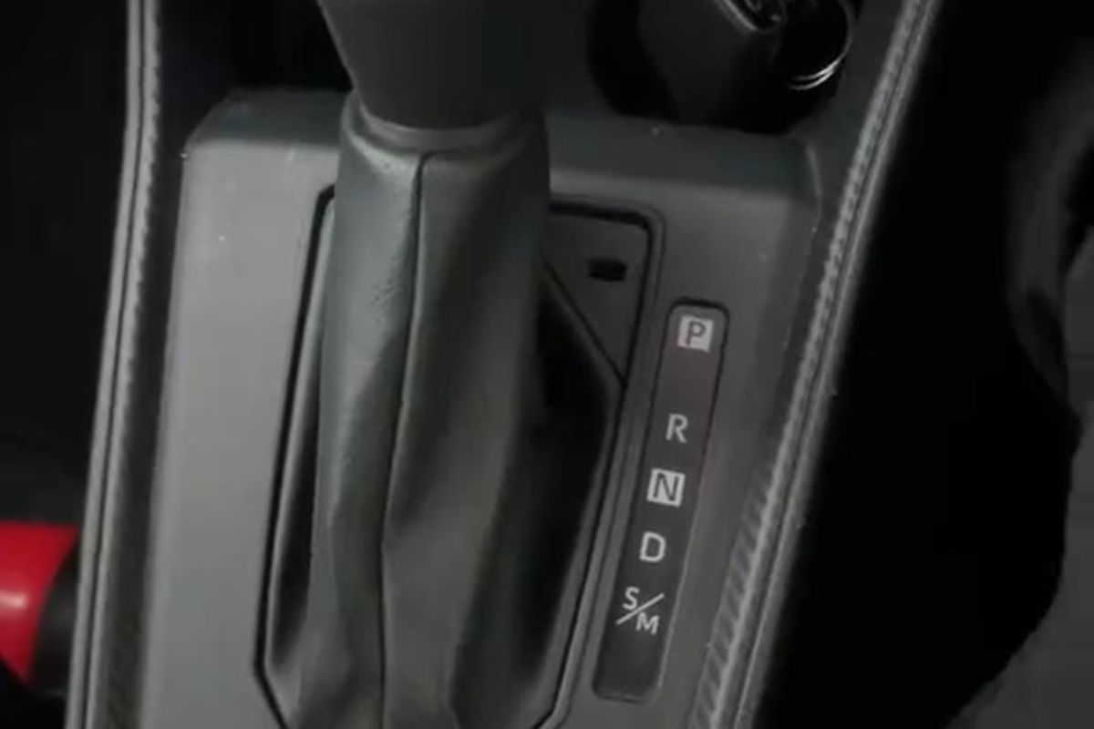 Mobil CVT, Mode manual Mobil CVT, Posisi S M pada mobil matik, Pahami Fungsi Kode S/M pada Tuas Transmisi Mobil Matik