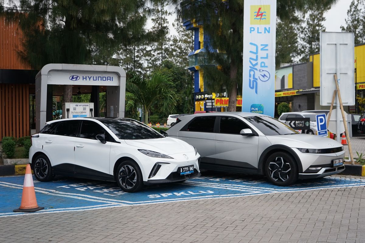 Mudik Naik Mobil Listrik, Ini Daftar SPKLU di Tol Trans Jawa