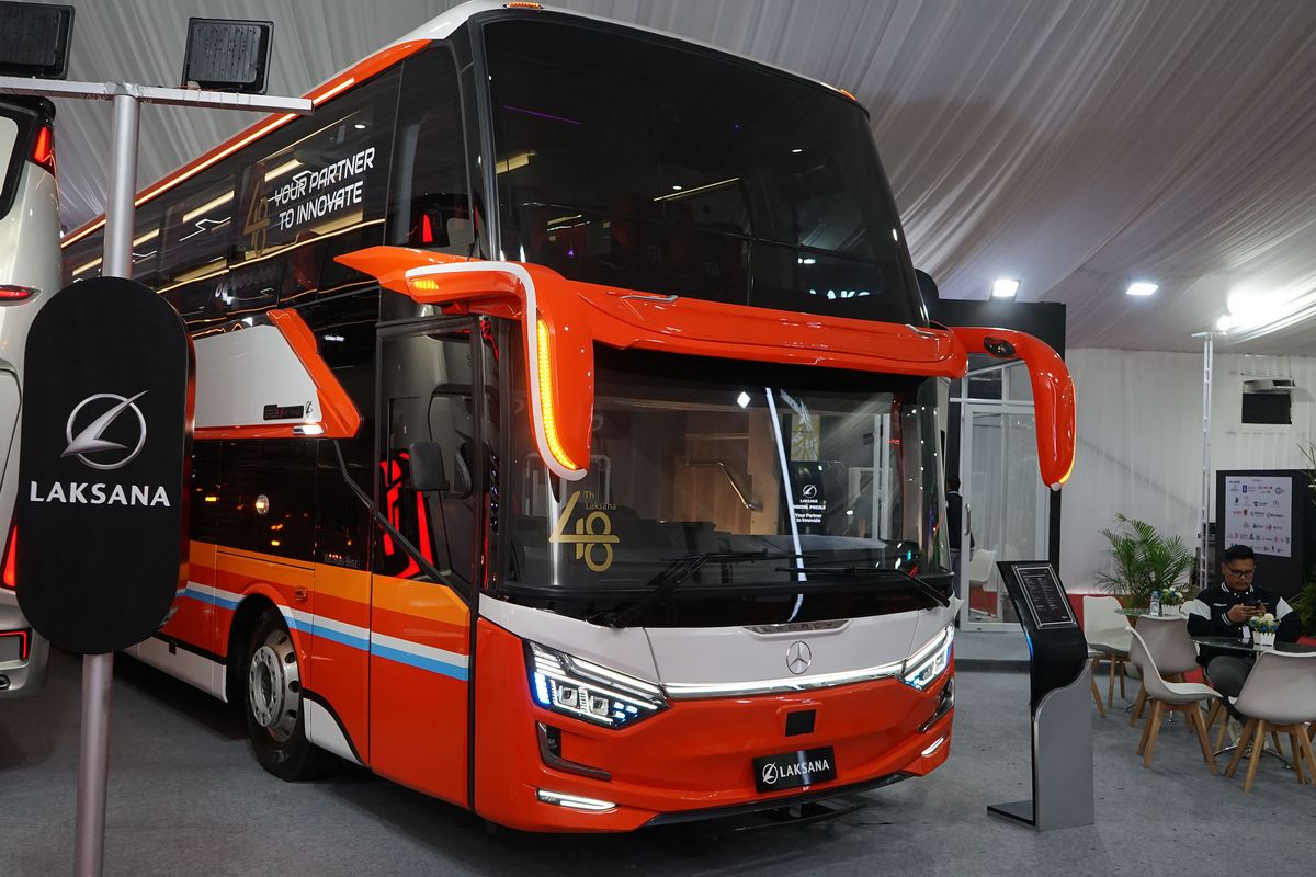Gandeng 4 Karoseri Lokal, Mercedes-Benz Luncurkan 10 Bus Baru