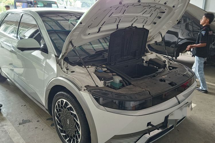 Hyundai Ioniq 5, Ioniq 5, hyundai ioniq 5 mogok, ioniq 5 mogok, Hyundai Ioniq 5 Mogok di Bogor, Aki Kecil Habis