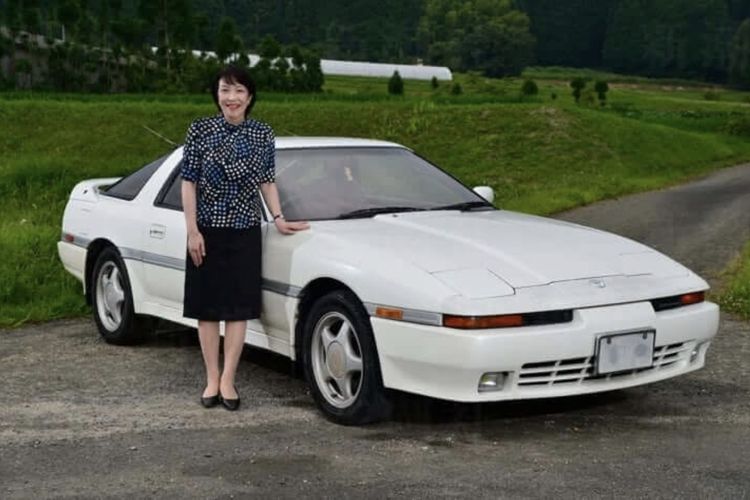 toyota supra, Sanae Takaichi, Perdana Menteri Jepang, Politisi Konservatif, Sanae Takaichi, Politisi Jepang dan Pencinta Toyota Supra Legendaris