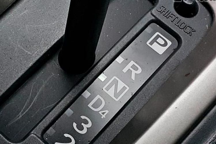 Transmisi, mobil, mobil matik, transmisi matik, Fungsi D- dan D+ di Transmisi Matik, Bukan Sekadar Aksesori