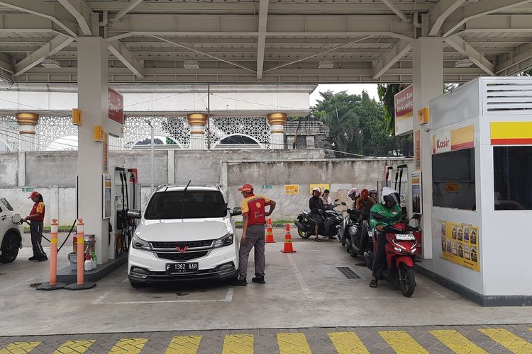 Shell, Kementerian ESDM, Shell Indonesia, Pertamina, rapat dengar pendapat, bbm swasta, base fuel, Perkara Base Fuel, Ini 3 Tuntutan Shell Indonesia untuk Pertamina