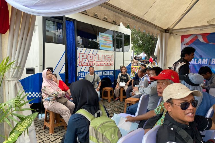 Surat Izin Mengemudi, SIM Keliling, SIM keliling, perpanjang SIM, alur perpanjangan sim, Jangan Salah, Begini Alur dan Syarat Perpanjangan SIM di Layanan Keliling