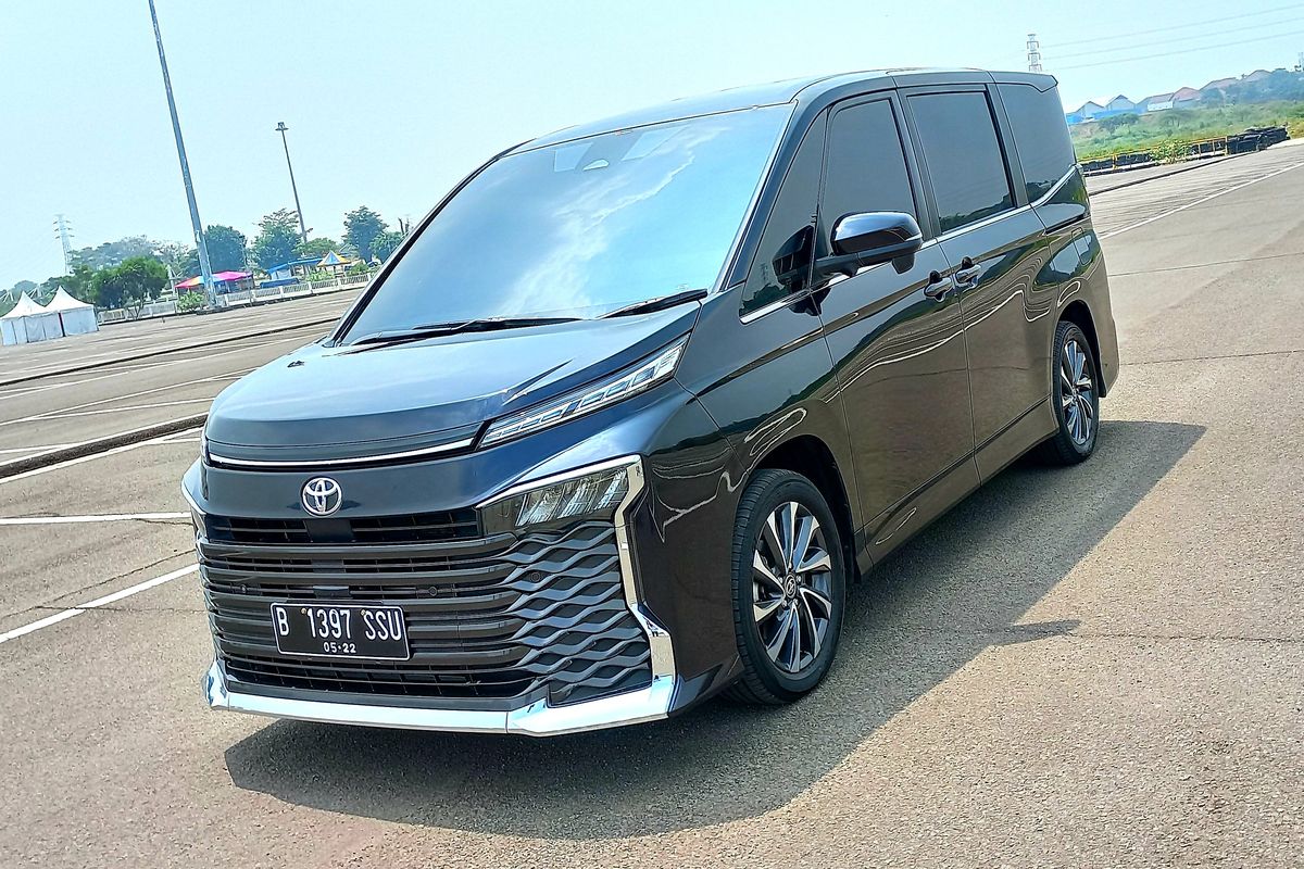 Update Harga Toyota Voxy: Baby Alphard dengan Fitur Mewah