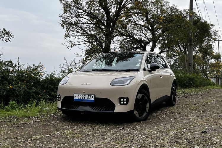 rakitan lokal, penjualan, mobil listrik, aion ut, Penjualan Aion UT Tembus 2.500 Unit: Distribusi Akhir Oktober