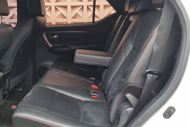 SUV Ladder Frame, Harga bekas, Toyota Fortuner, kondisi fisik, Cek Harga Bekas Toyota Fortuner di 2025, Mulai Rp 130 Jutaan