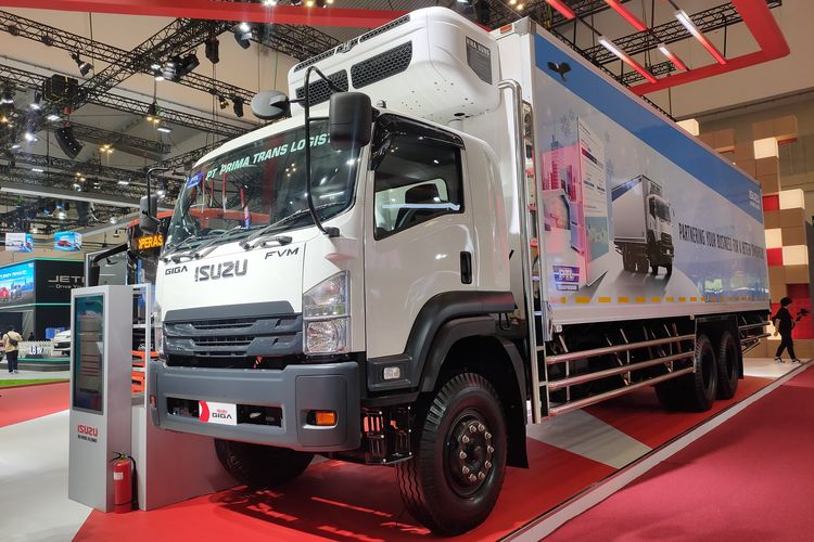 Isuzu, Isuzu Elf, inovasi layanan, Isuzu Astra Motor Indonesia, GIIAS 2025, Masayasu Hideshima, Isuzu Elf Jadi Bintang di GIIAS 2025