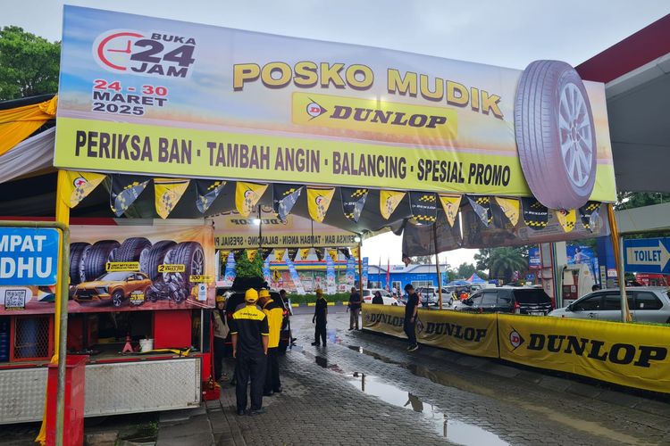 Ban mobil, Dunlop, Mudik Lebaran, Posko Mudik, ganti ban mobil, Sumi Rubber Indonesia, Manfaatkan Posko Mudik untuk Cek Kendaraan Saat Mudik Lebaran