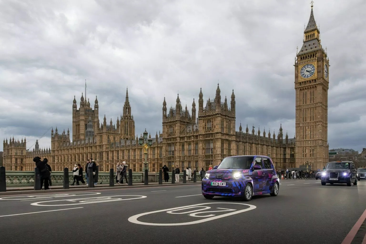 Gaikindo Indonesia International Auto Show, GIIAS, mobil listrik, Mobil konsep, Honda e, Mobil listrik, mobil konsep, mobil listrik konsep, GIIAS 2025, Mobil Listrik Konsep Honda Sudah Mejeng di GIIAS 2025