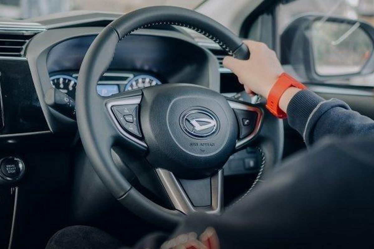 Waspadai Setir Goyang Saat Ngebut, Gejala Masalah Kaki-kaki Mobil