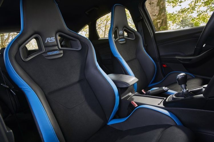 kenyamanan berkendara, jok mobil ergonomis, jok Recaro, desain jok, Mengenal Jok Recaro: Kenyamanan dan Dukungan Maksimal Pengemudi