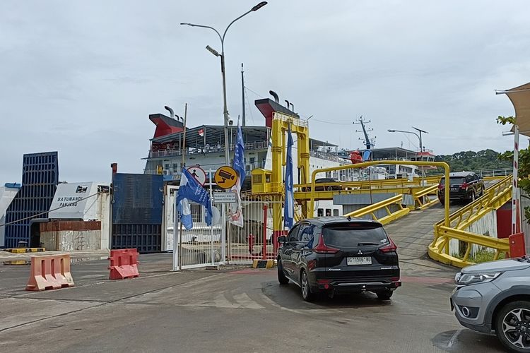 penumpang bus, ketinggalan kapal, DAMRI, frontliner, Damri, Tips Penumpang Bus Agar Tak Ketinggalan Kapal