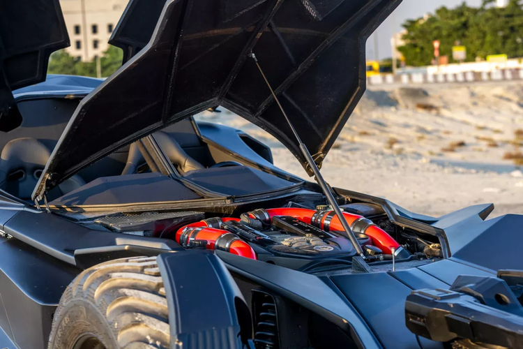 Batmobile, replika Batmobile, Mercedes-Benz, Batman V Superman: Dawn of Justice, sedan sport, Batman v Superman: Dawn of Justice, Mercedes-benz, Replika Batmobile, Replika Mobil Batman Pakai Basis Mercedes-Benz CL 55 AMG