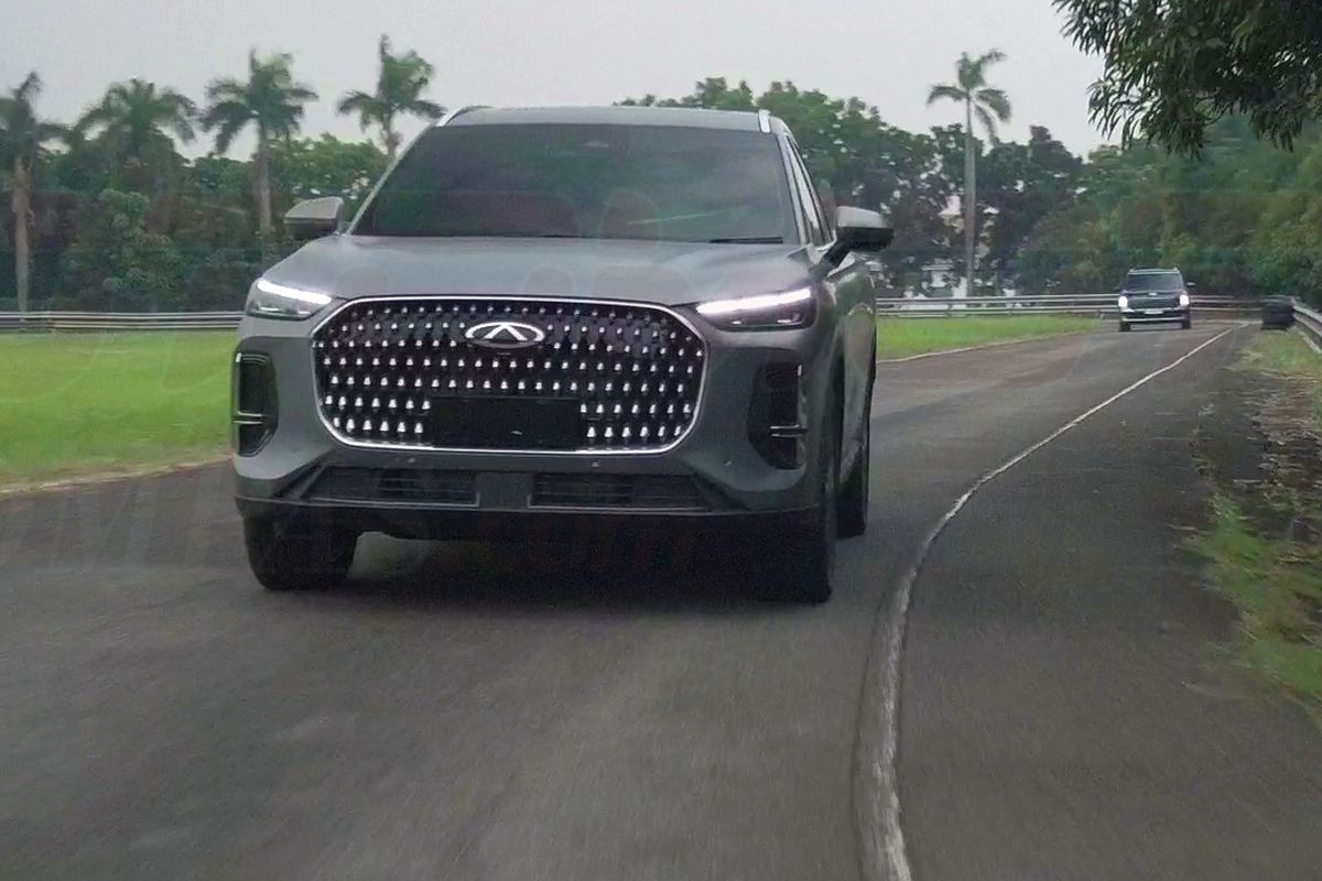 Konsumsi BBM Saingi Honda BeAT, Cek Harga Chery Tiggo 9 CSH