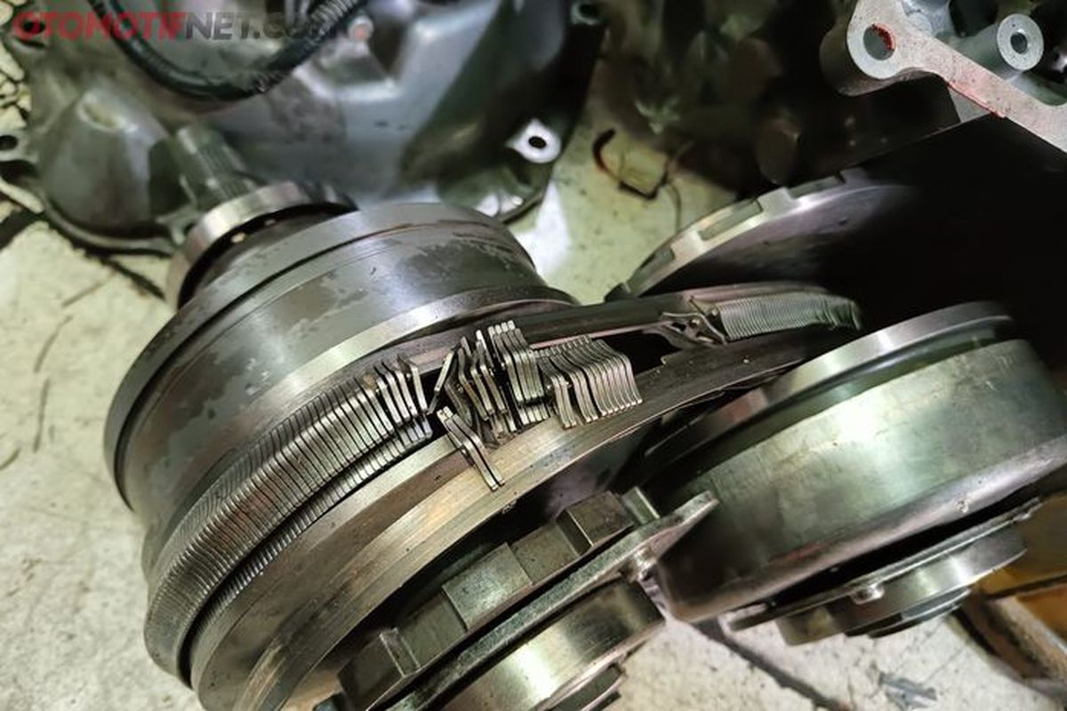 Estimasi Biaya Perbaikan Transmisi Mobil Matik CVT di Bengkel Spesialis