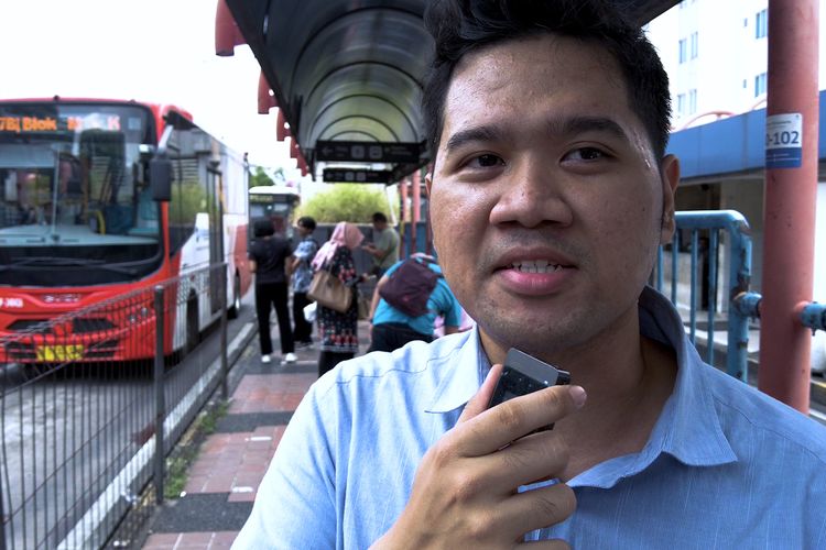 tarif transjakarta, Transportasi publik, reaksi masyarakat, Kenaikan Harga Tiket, Kenaikan Tarif Transjakarta: Pro dan Kontra dari Warga Jakarta