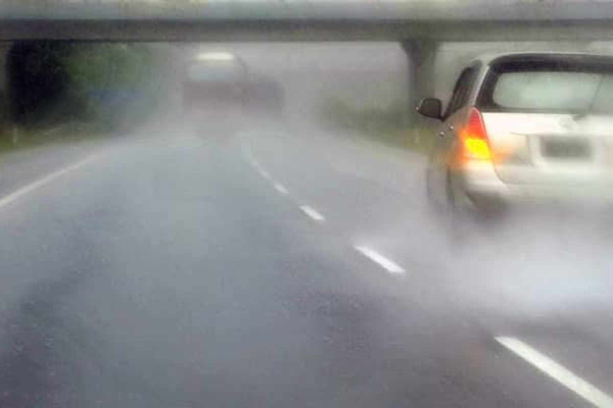 Ada Genangan Air di Tol Cijago, Lalu Lintas Tersendat