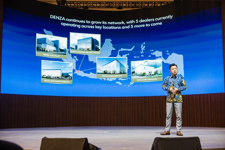 mobil listrik, Denza, pameran otomotif, BYD Indonesia, GIIAS 2025, Daftar 5 Diler Denza di Indonesia