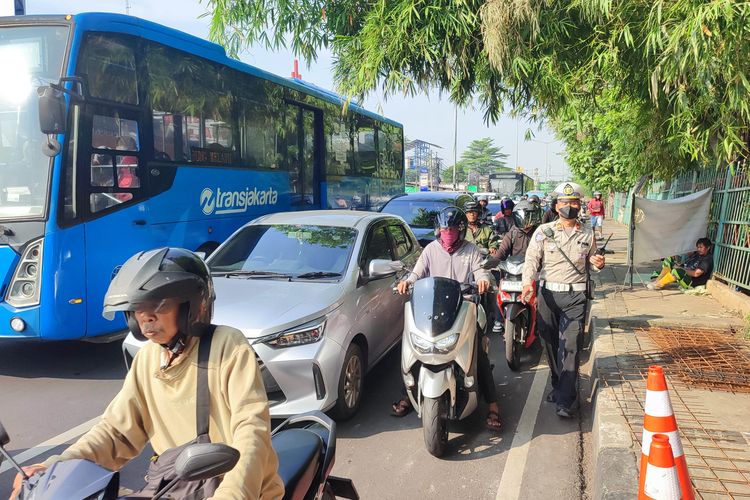HUT ke-79 Bhayangkara, pabrikan mobil China, pemutihan pajak kendaraan, Perpanjang SIM, Pabrikan Mobil China, Yamaha Gear Ultima, Pemutihan Pajak Kendaraan, perpanjang SIM, Populer Otomotif, artikel terpopuler, HUT Ke-79 Bhayangkara, HUT ke-79 Bhayangkara, Merek China Turunkan Harga