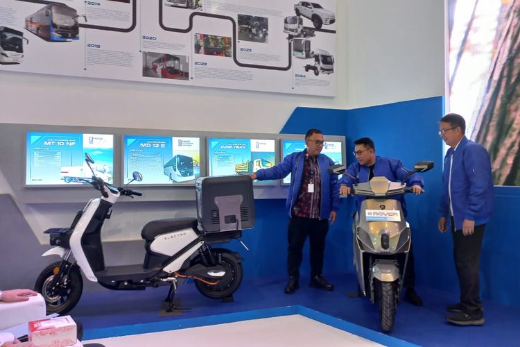 Mobil Anak Bangsa, kendaraan listrik, Periklindo Electric Vehicle Show, PEVS, motor listrik, PEVS 2025, Motor listrik, mobil listrik, kendaraan Listrik, Kendaraan Listrik, bus listrik, Truk listrik, Mobil anak bangsa, MAB Rilis Motor Listrik dan Umumkan Kerjasama Penting di PEVS 2025