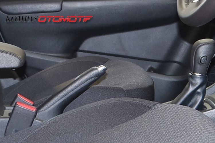 rem tangan, Rem tangan, rem tangan mobil, rem tangan mobil keras, rem tangan mobil keras apa penyebabnya, Ini Penyebab dan Solusinya Tuas Rem Tangan Mobil yang Keras