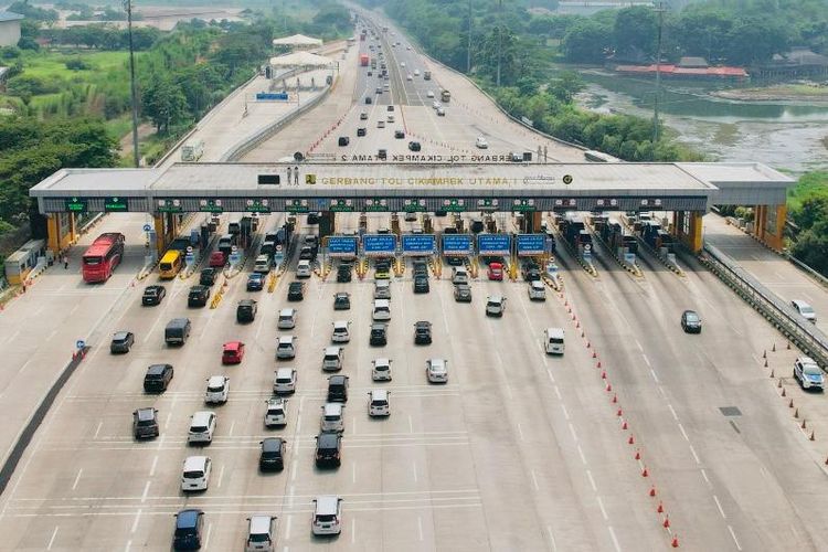 Lalu Lintas, Bandung, Puncak, Jasa Marga, kendaraan, Trans-Jawa, Lebih dari 439.000 Kendaraan Keluar Jabotabek Selama Libur Kemerdekaan