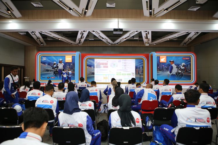 Safety Riding, Astra Honda Motor, motor, Motor, safety riding, astra honda motor, Astra Honda Safety Riding Instructors Competition, Honda Gelar Kompetisi Safety Riding Nasional, Cetak Instruktur Ahli