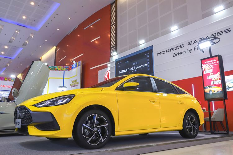 Morris Garage, MG Cyberster, GIIAS Surabaya 2025, MG Cyberster dengan Warna Baru Tampil Perdana di Surabaya