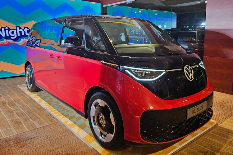 Volkswagen, mobil listrik, Garuda Mataram Motor, Kombi, VW ID. Buzz, Volkswagen Luncurkan ID. BUZZ di Bandung, Mobil Listrik Ikonik