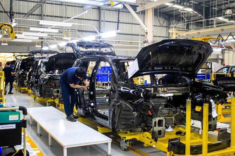 PURWAKARTA, Indomobil Sukses Internasional, Purwakarta, Aion V, pabrik mobil listrik, purwakarta, IMAS dan GAC Aion Luncurkan Pabrik EV di Purwakarta