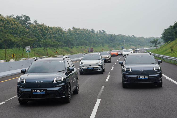 baterai ponsel, mobil listrik, Sistem Manajemen Baterai, Pendinginan Baterai, baterai kembung mobil listrik, Mitos atau Fakta, Baterai di Mobil Listrik Bisa Kembung?