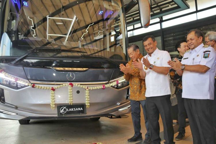 Karoseri Laksana, Sri Lanka, ekspor bus, bus pariwisata, sri lanka, Bus pariwisata, Karoseri Laksana Perluas Pasar Ekspor Bus ke Sri Lanka